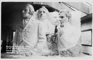 Gutzon_Borglum's_model_of_Mt._Rushmore_memorial
